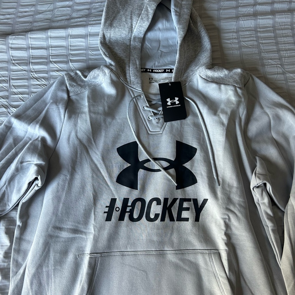 Under Armour Gray Hockey Hoodie Men’s large